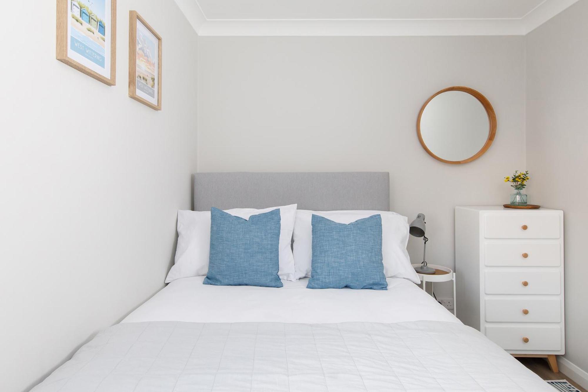 Little Blue By The Butler Collection Apartment Chichester Luaran gambar